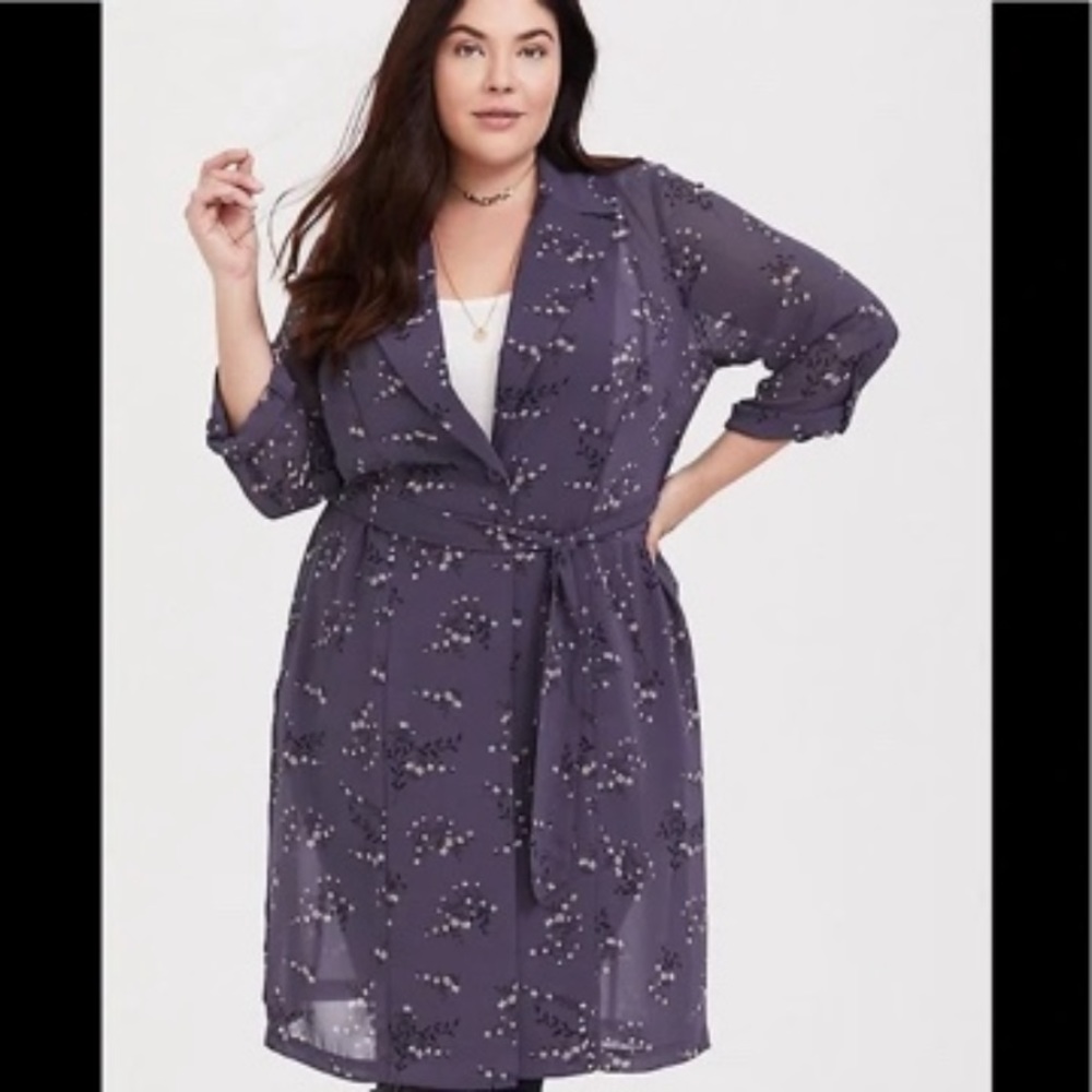 Torrid Grey Floral Sheer Georgette Chiffon Trench Jacket Size 4